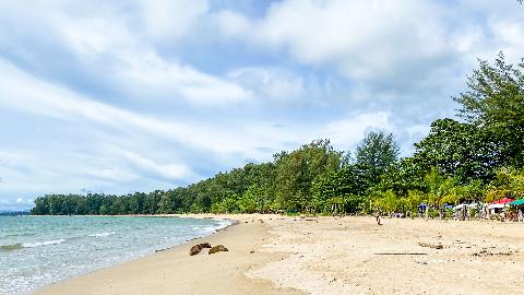 Пляж Най Янг на Пхукете